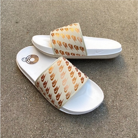 WMNS NIKE OFFCOURT SLIDE GOLD OFF COURT FLIP FLOP SANDAL SLIDE
COPPER BEIGE - Picture 4 of 6